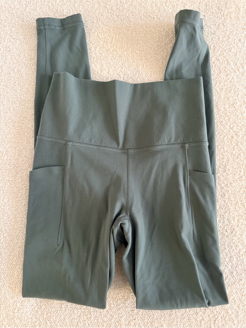 High-Waist Women’s Pocket Leggings in sage Green